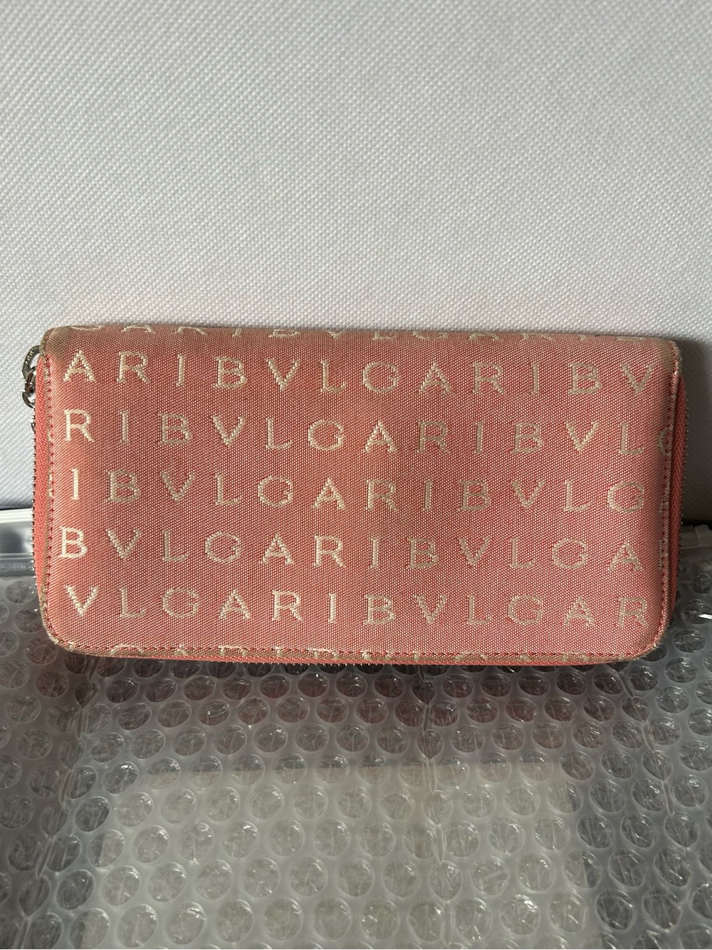 Bvlgari zippy cloth wallet Pink